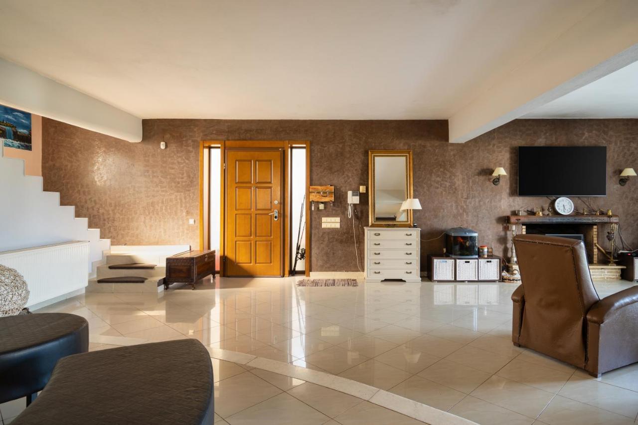 Villa Sofia Анависос Екстериор снимка